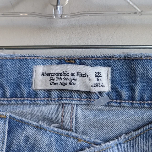 Abercrombie 90s Straight Ultra High Rise Jeans with Criss Cross Waistband - Picture 8 of 9